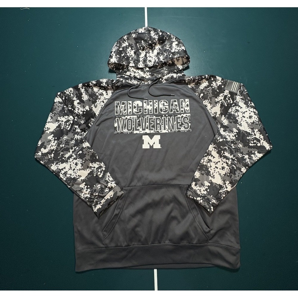 Colosseum Black and Gray Michigan Wolverines Hoodie